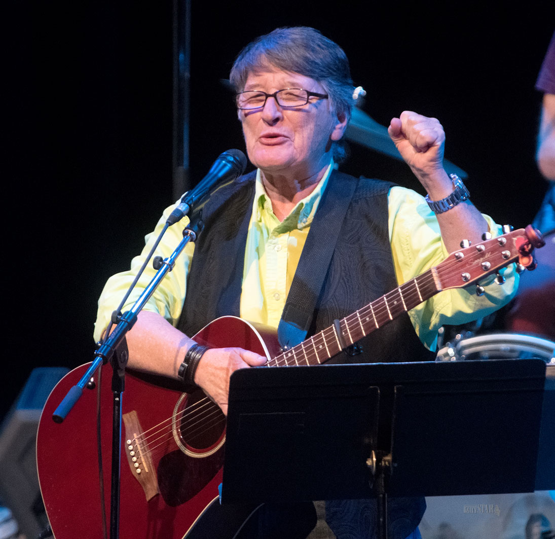 STAR PERFORMER COMES NORTH