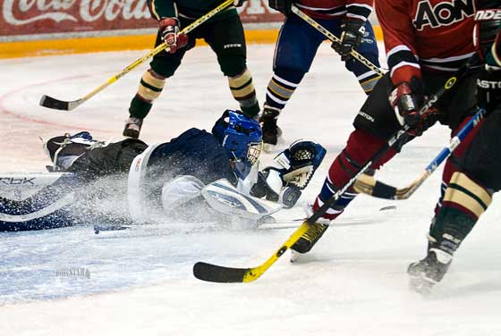 Whitehorse Daily Star: Puck drops on Whitehorse Old Timers Hockey League