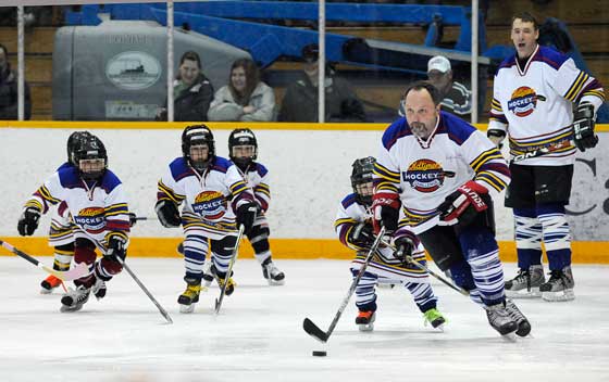 Whitehorse Daily Star: NHL legends put on show in annual oldtimers