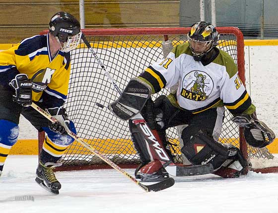 Whitehorse Daily Star: Dental Molars get close one-goal win in hockey