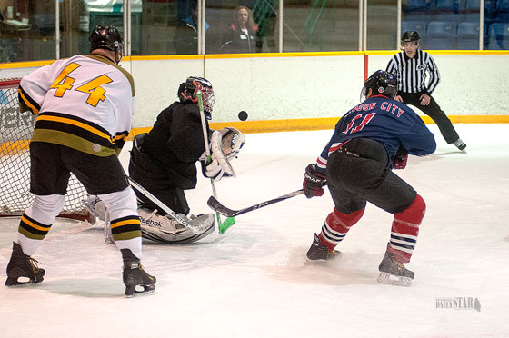 Whitehorse Daily Star: Dawson City, Watson Lake win oldtimer hockey titles